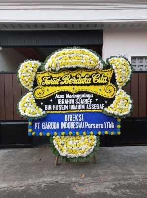 Papan Bunga Duka di Waruruma
