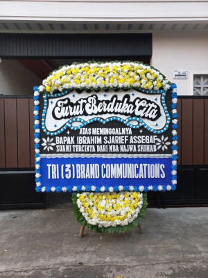 Papan Bunga Duka di Waruruma